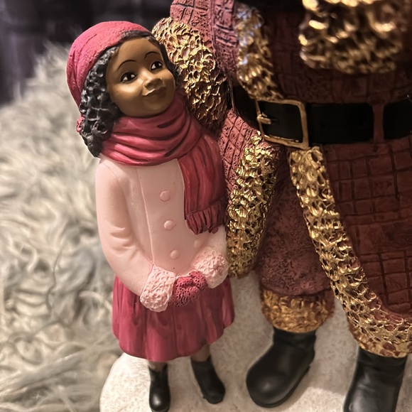Ebony Treasures African American Santa in Red Coat w/ Gold Trim w/ Girl 10.5" H - Picture 8 of 10
